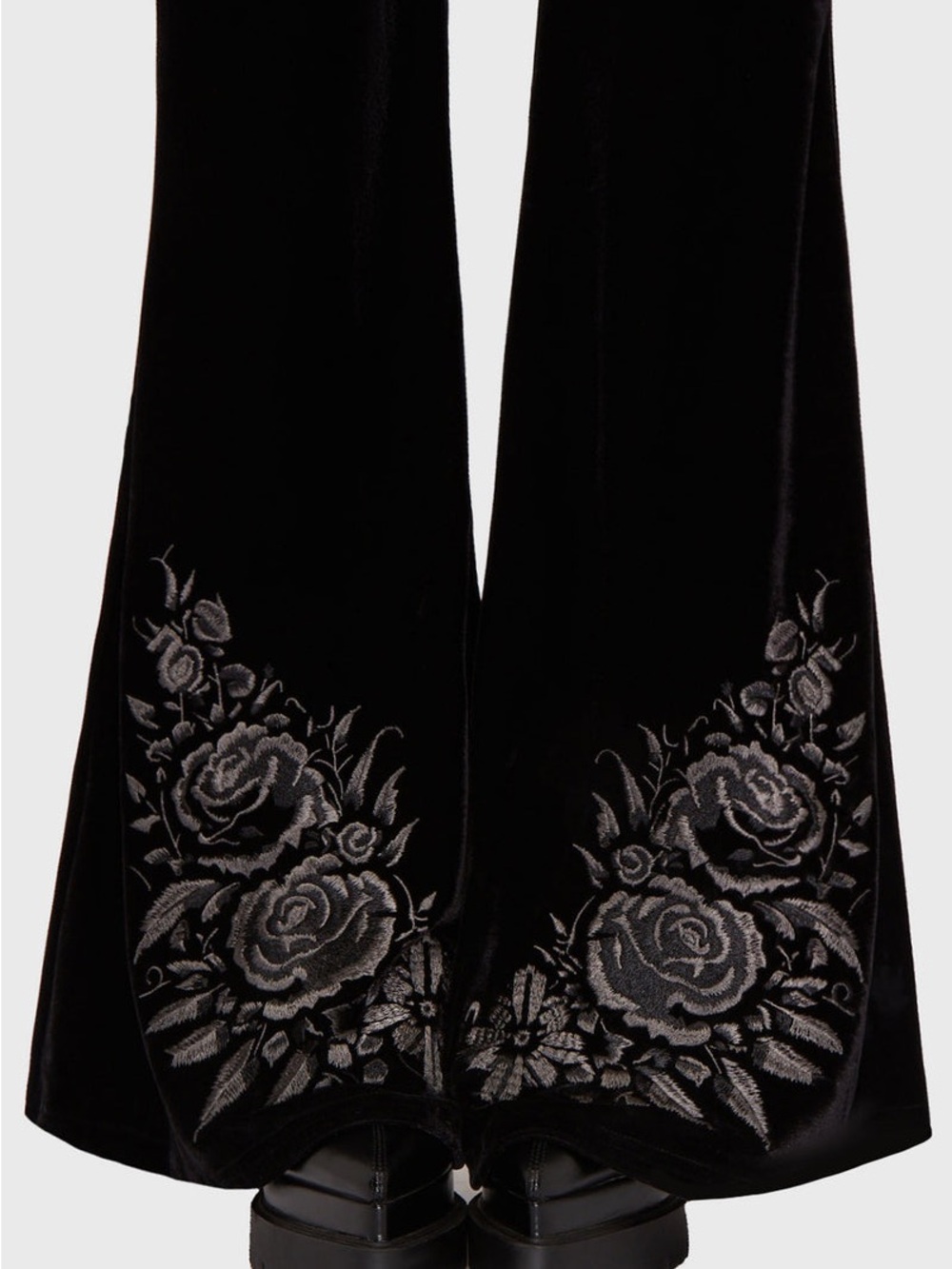 Killstar - [NWTs]A Devil’s Rose Velvet Embroidered Flares - Picture 2 of 7